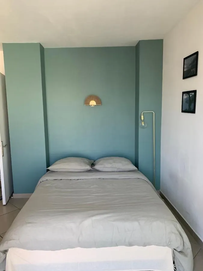 Joli Studio Proche Quartier Timone Climatise Marseille