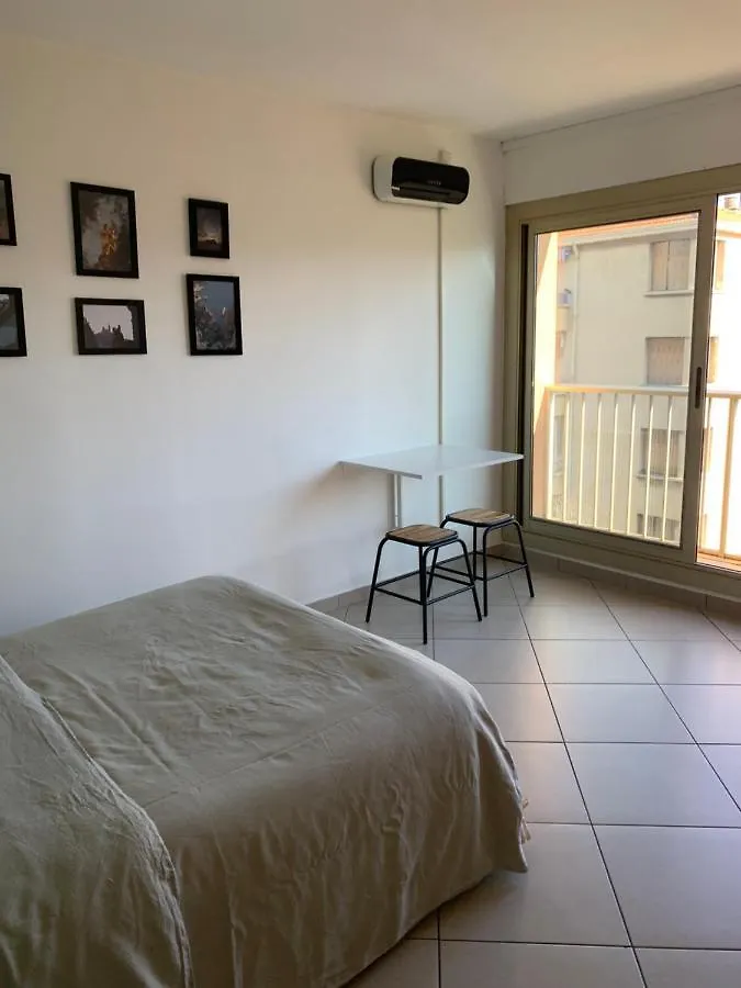 Appartement Joli Studio Proche Quartier Timone Climatise Marseilles